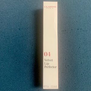 Velvet Lip Perfector 04